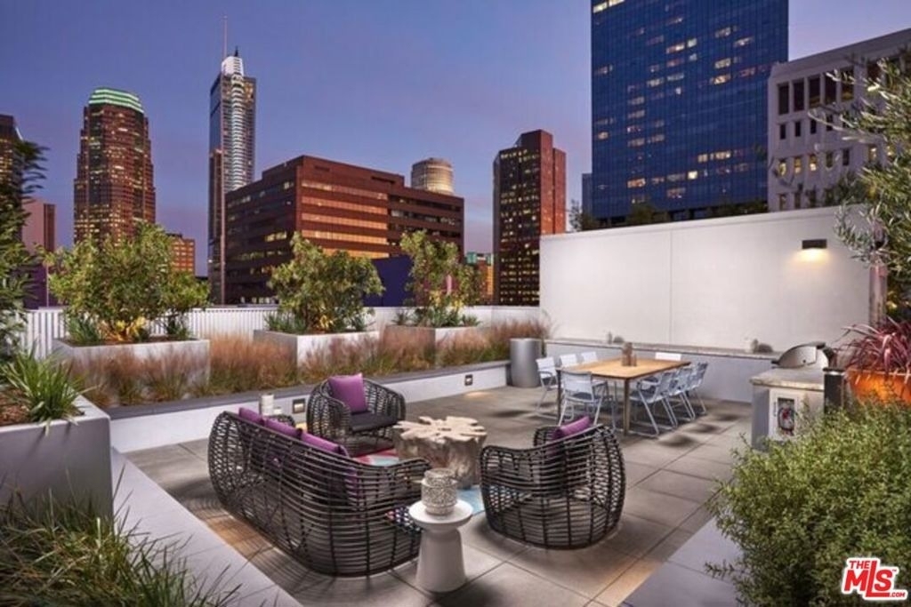 1120 W 6th Street - Photo 54
