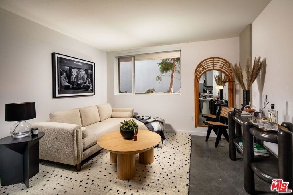 1120 W 6th Street - Photo 9