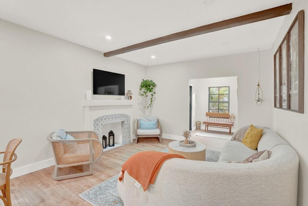 727 S Fernwood Drive S - Photo 5