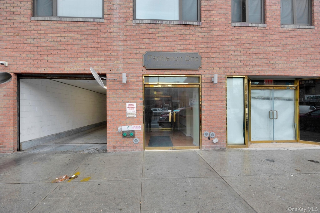 Jamaica Avenue - Photo 20