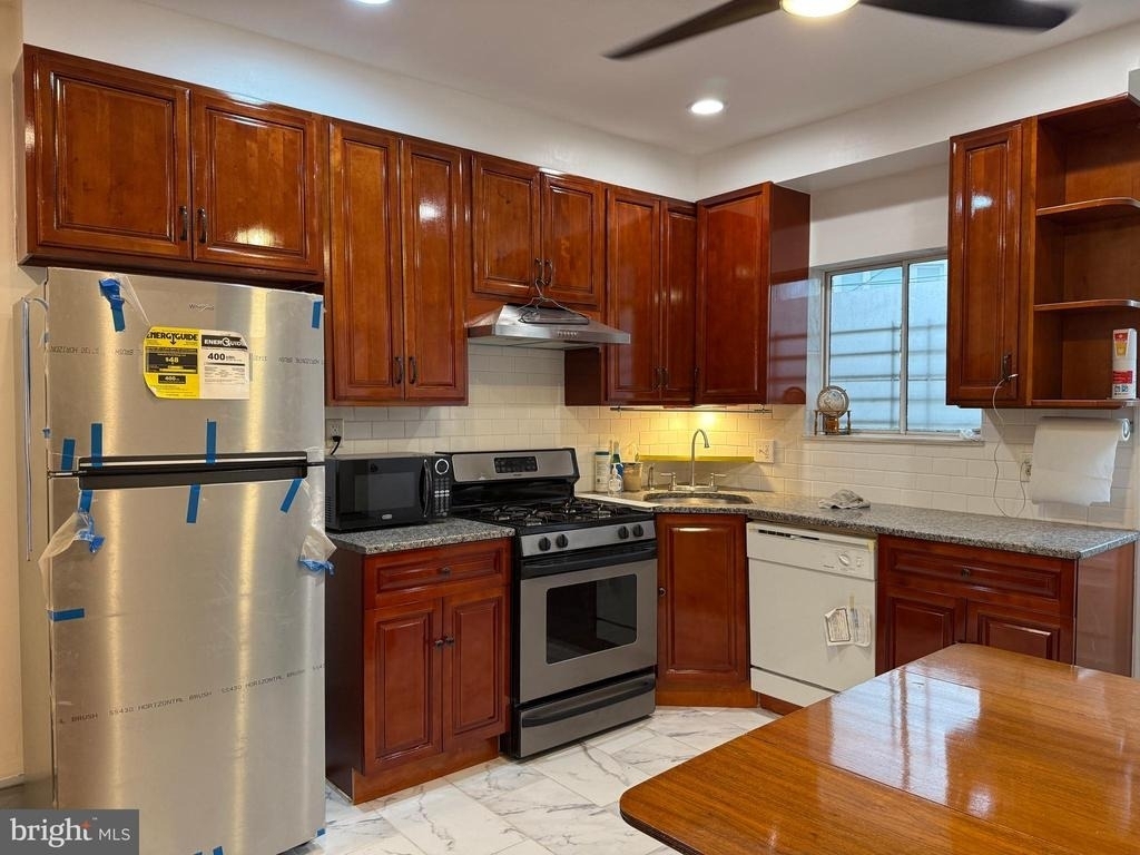 2911 W Sedgley Avenue - Photo 13