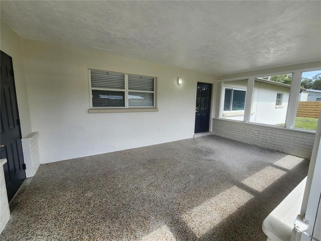 109 21st Street Ne - Photo 2