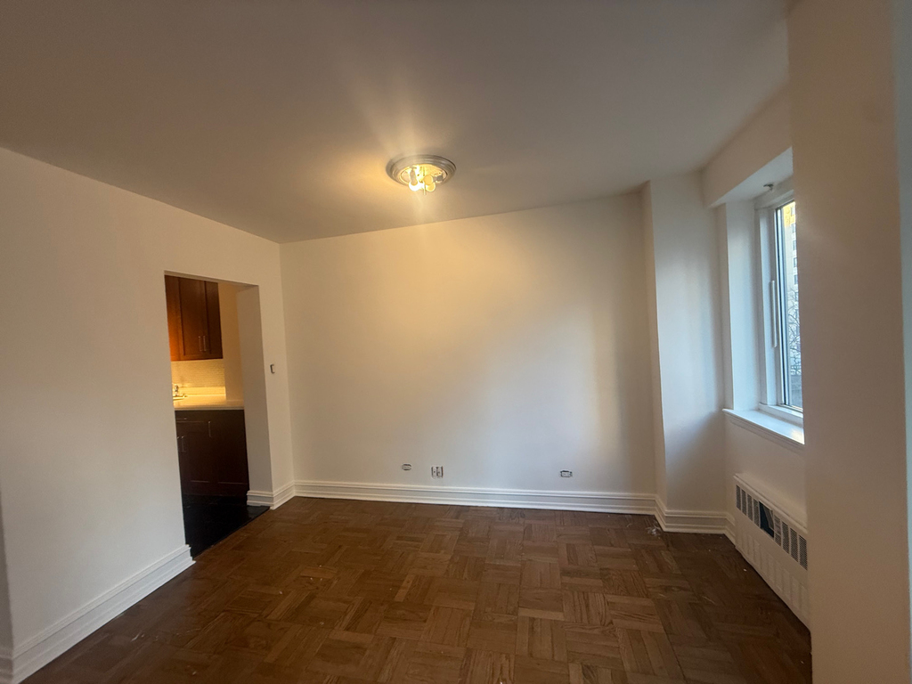 200 East 71st Street - Photo 4