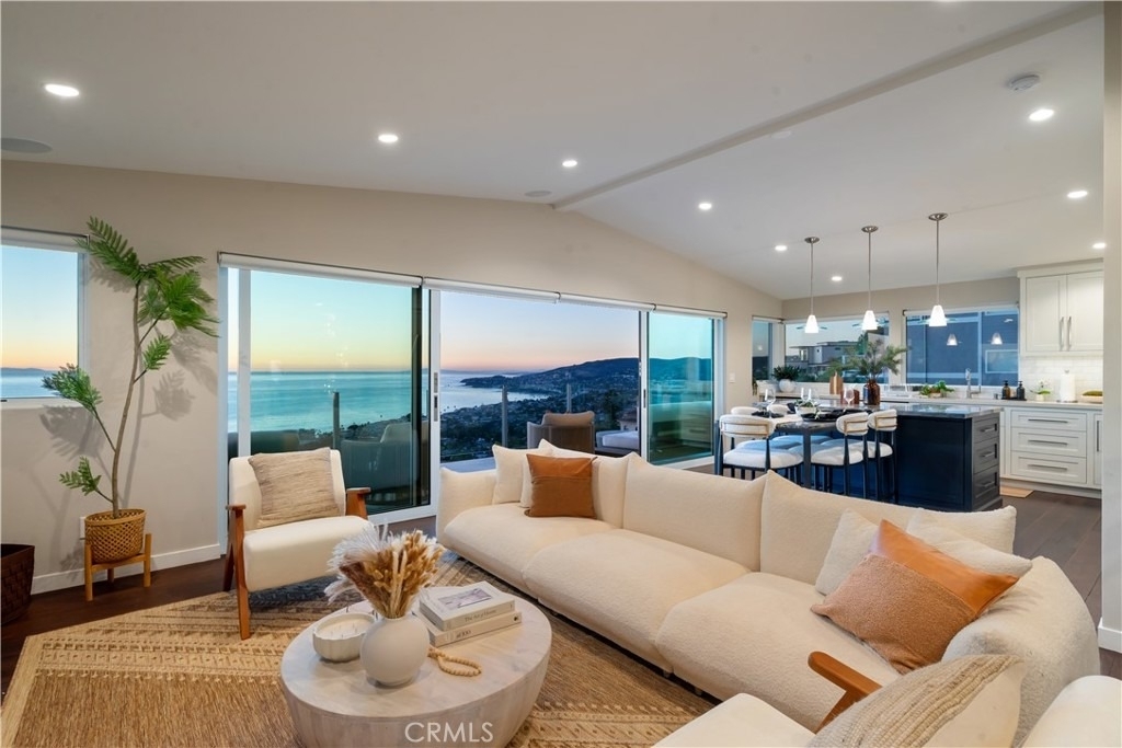 2192 Crestview - Photo 5