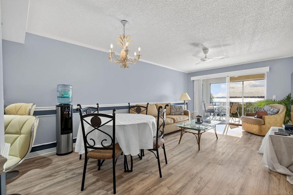 390 Ne Edgewater Drive - Photo 7