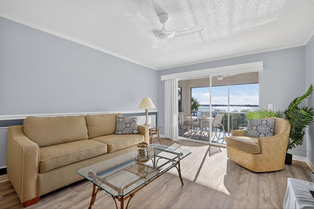 390 Ne Edgewater Drive - Photo 5