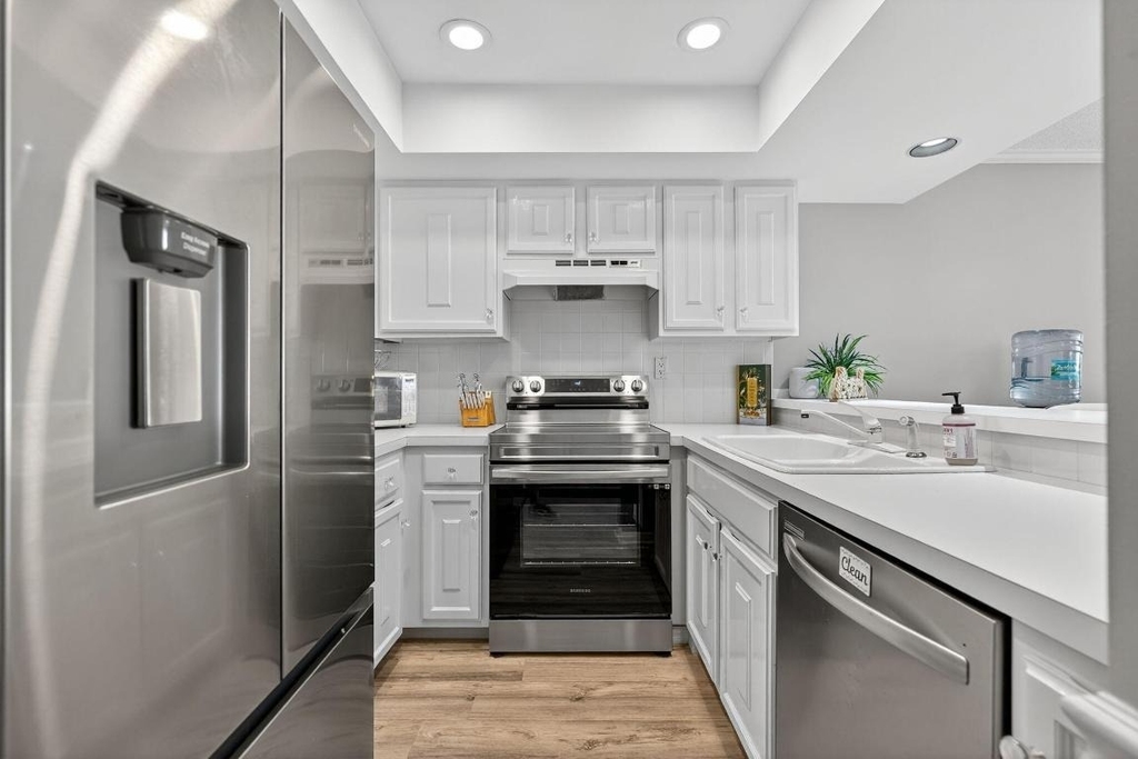 390 Ne Edgewater Drive - Photo 10