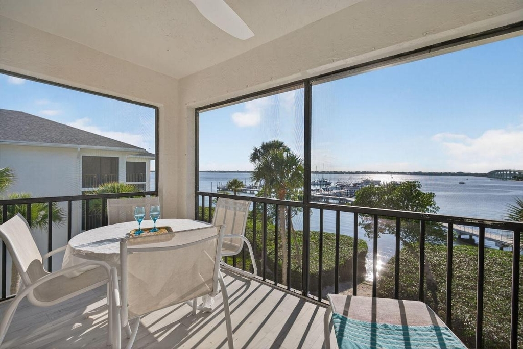 390 Ne Edgewater Drive - Photo 22