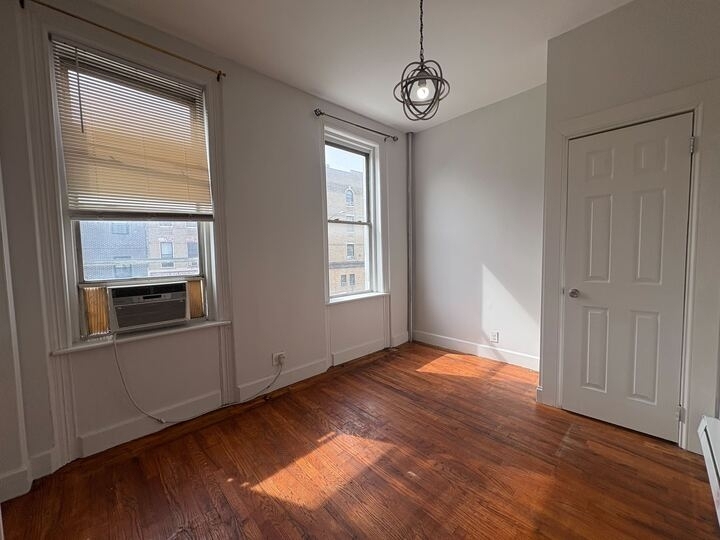 1839 Park Place - Photo 0