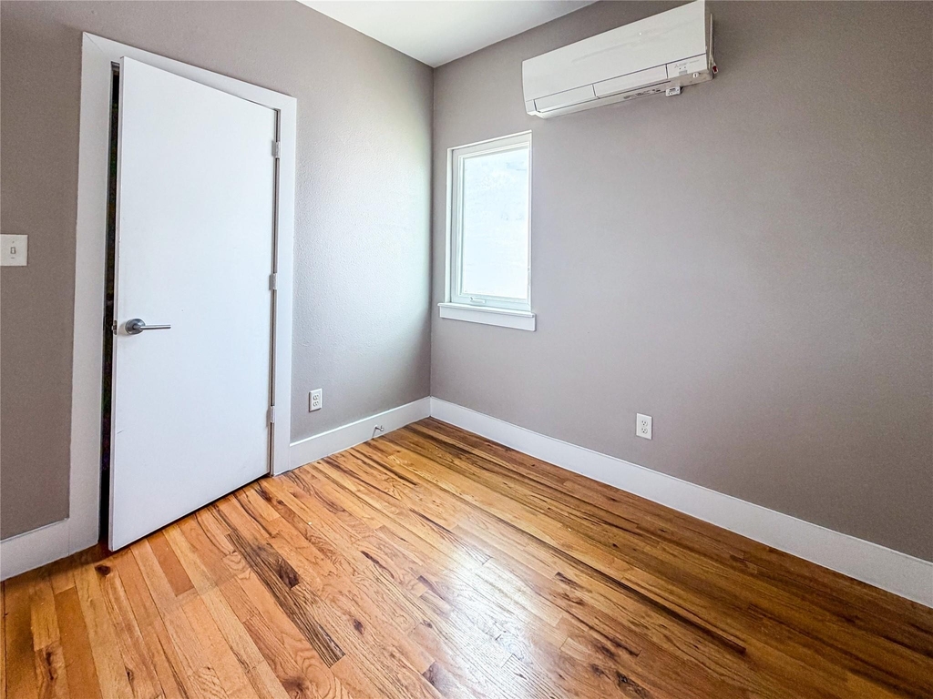 1416 Dumble Street - Photo 14