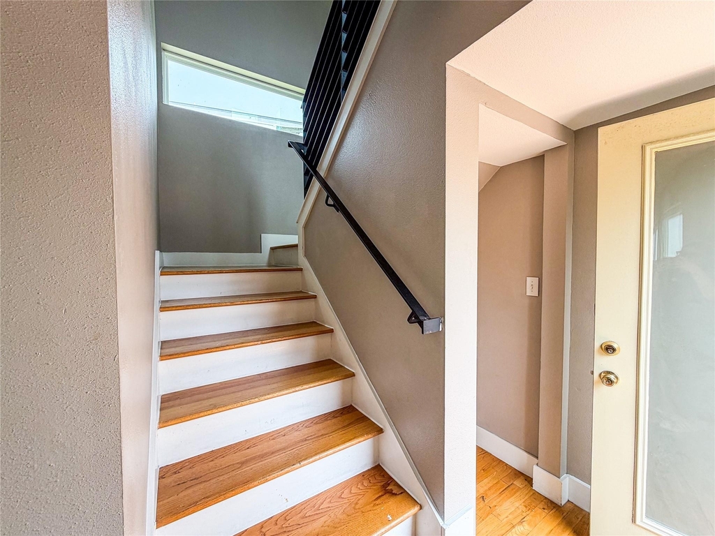 1416 Dumble Street - Photo 19