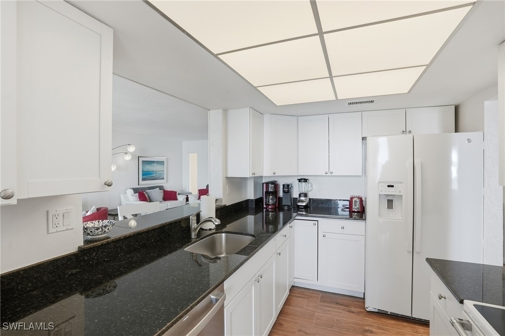 10475 Gulf Shore Drive - Photo 19