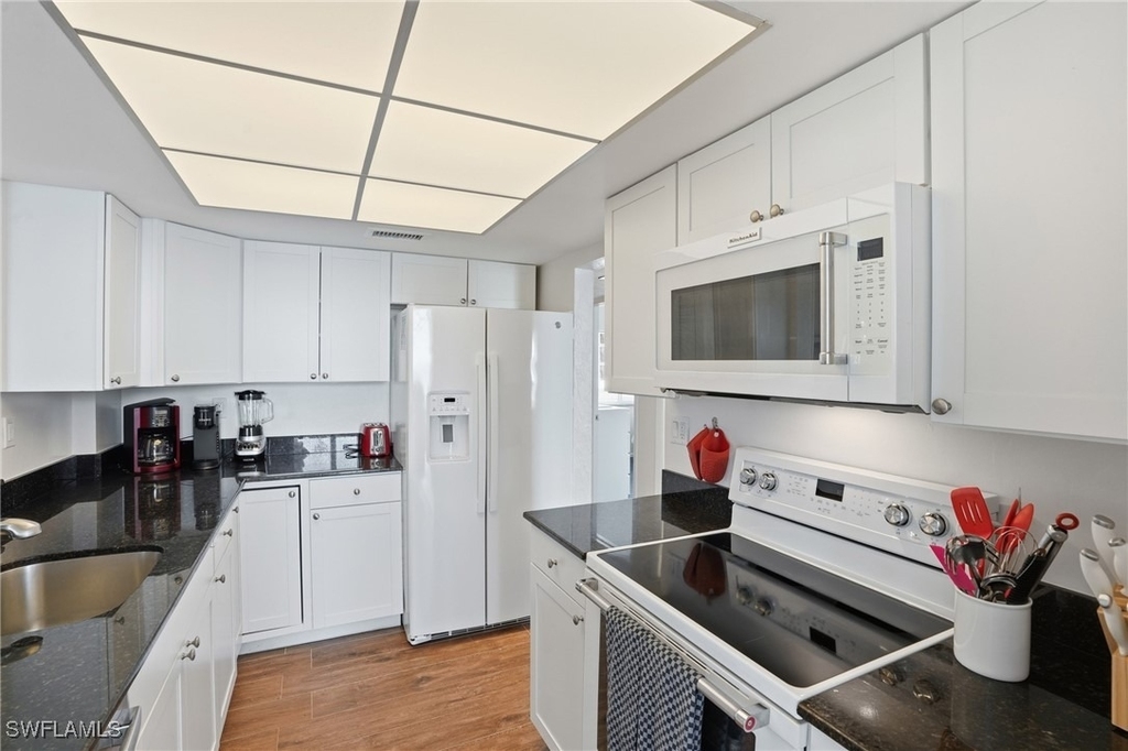 10475 Gulf Shore Drive - Photo 18