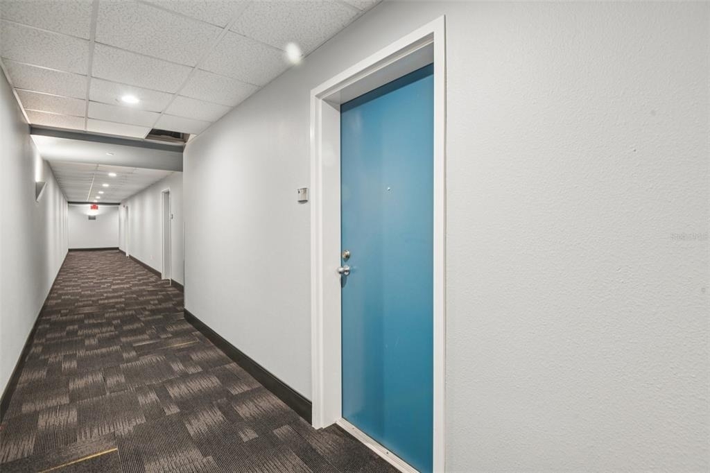 1208 E Kennedy Boulevard - Photo 2