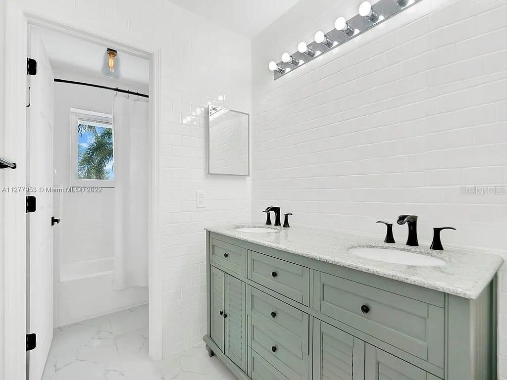 15945 Nw 82nd Court - Photo 12