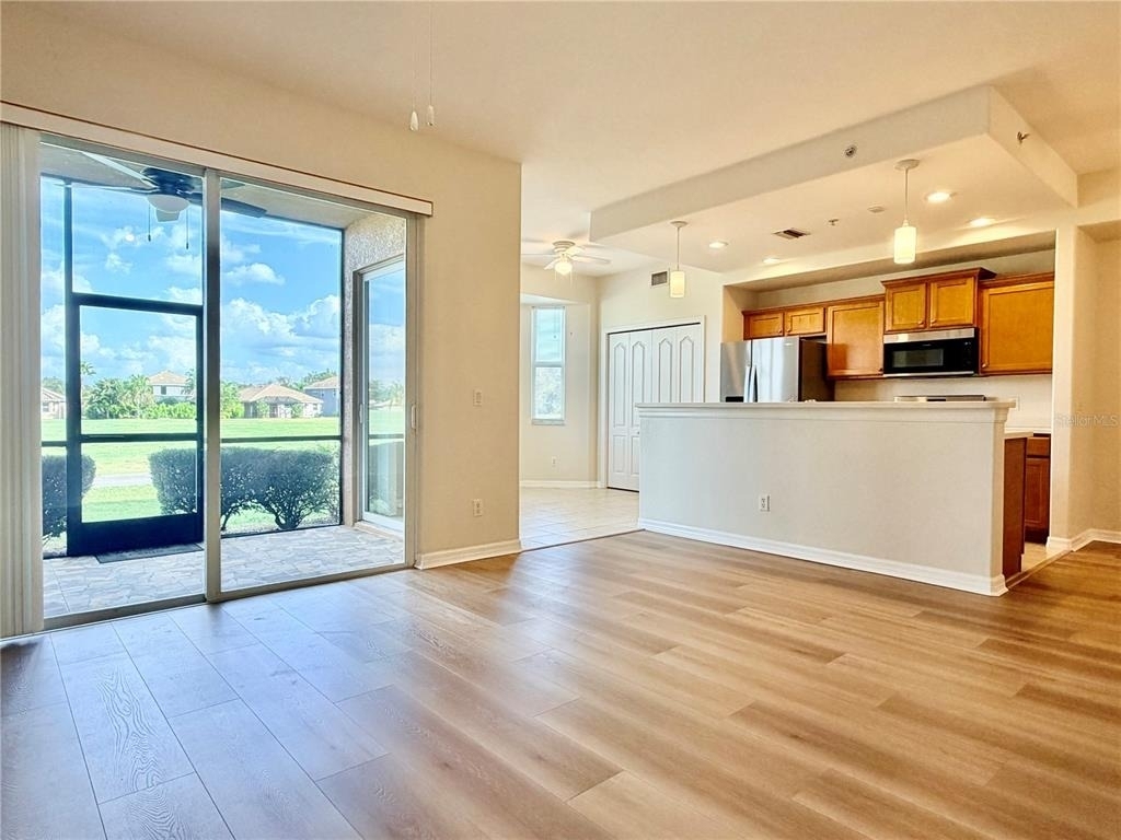 819 Fairwaycove Lane - Photo 4