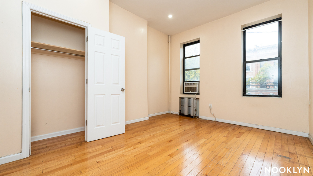 469 Harman Street - Photo 6