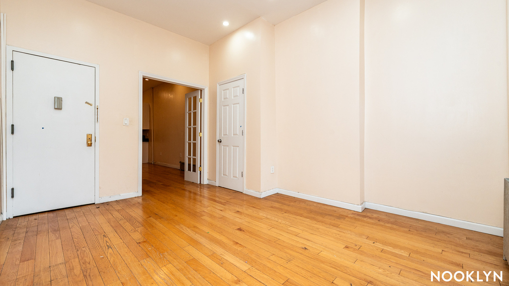 469 Harman Street - Photo 7