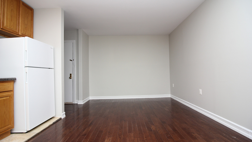 1543 Park Place - Photo 7