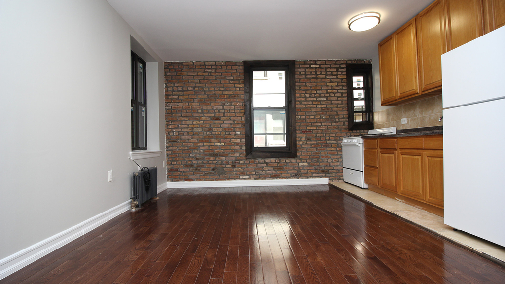 1543 Park Place - Photo 0