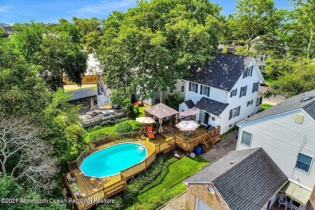 370 E Main Street - Photo 0