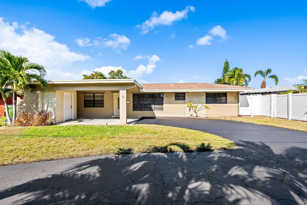 1601 Ne 63rd Street - Photo 2