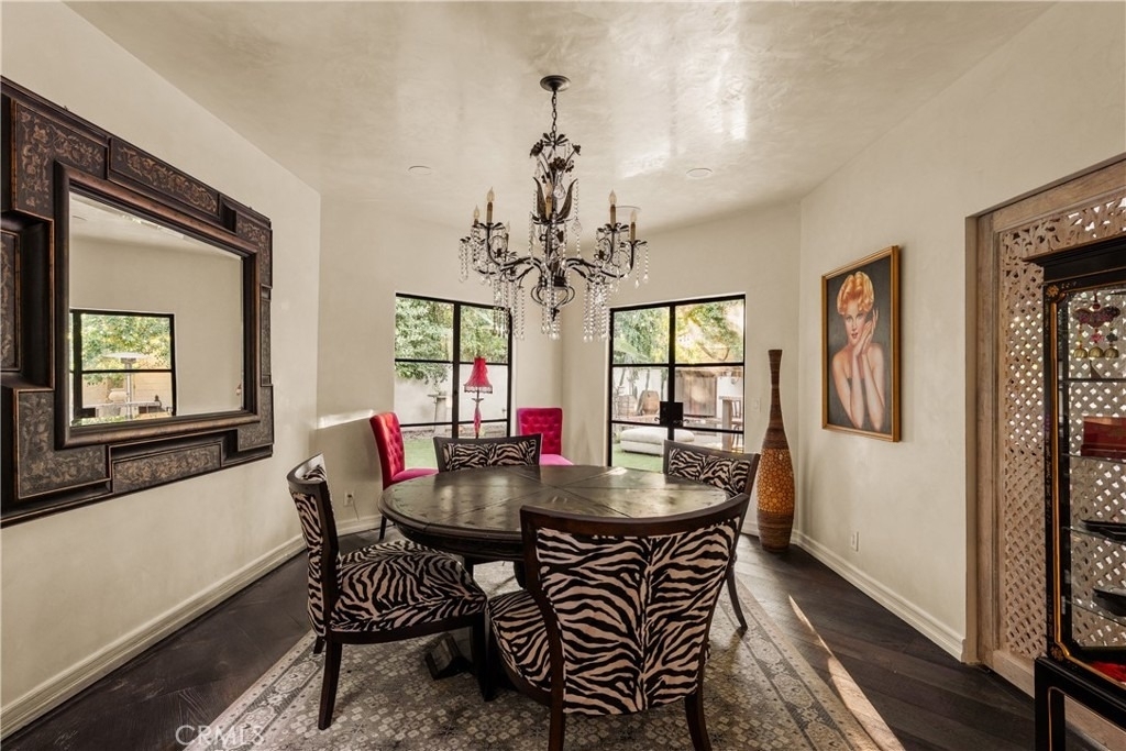 4909 Woodley Avenue - Photo 8