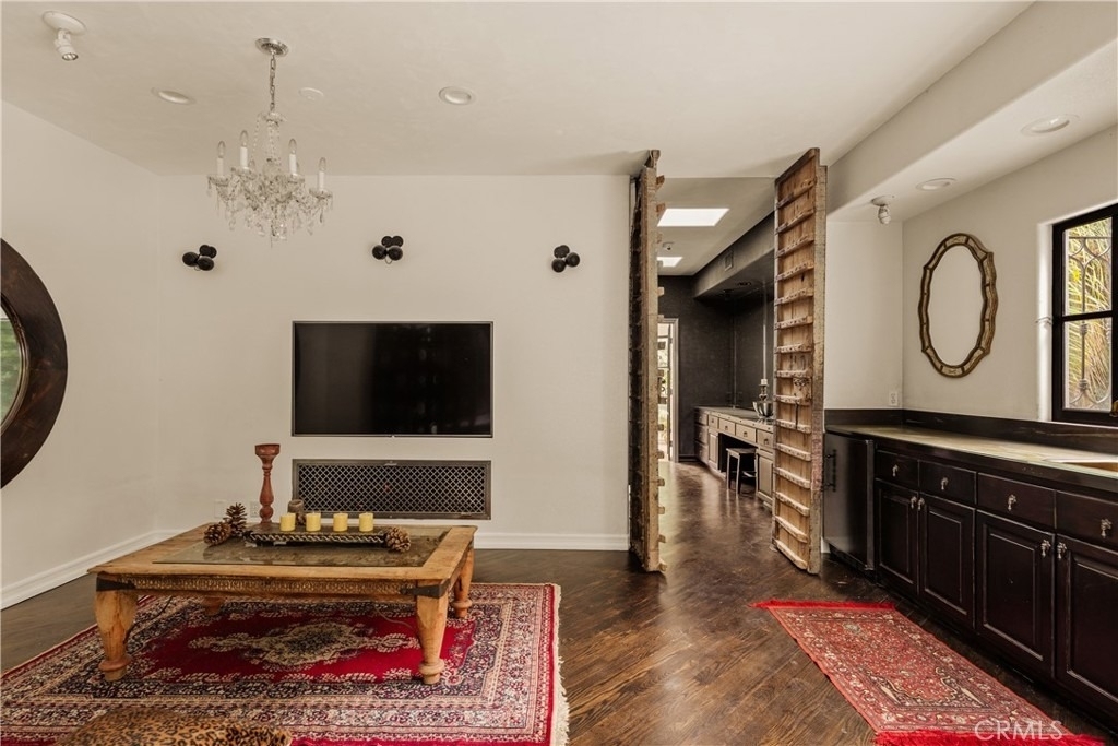 4909 Woodley Avenue - Photo 24