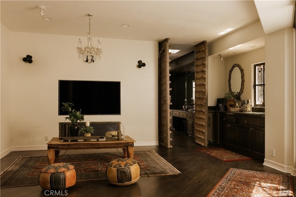 4909 Woodley Avenue - Photo 17
