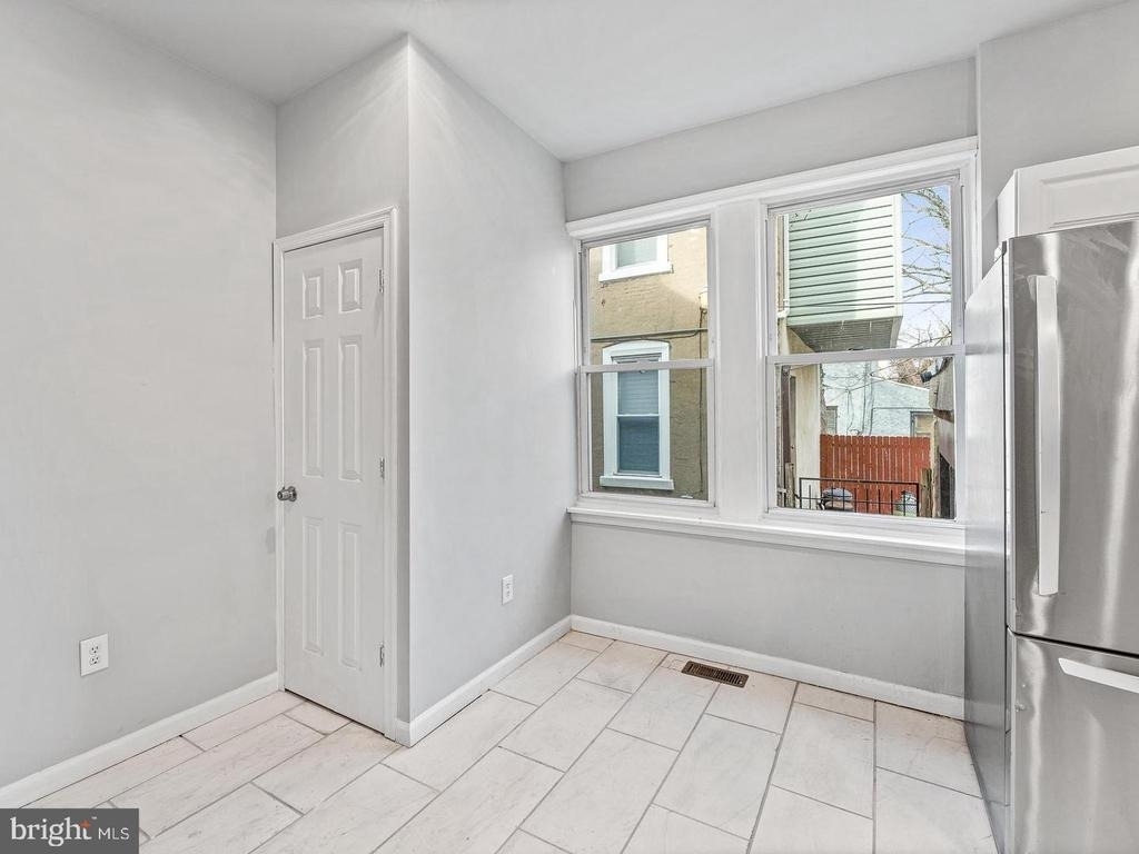 1511 N 54th Street - Photo 4
