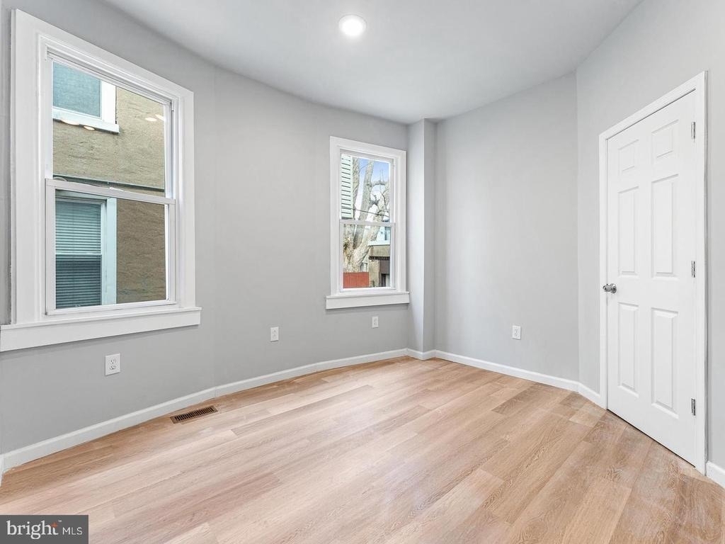 1511 N 54th Street - Photo 9