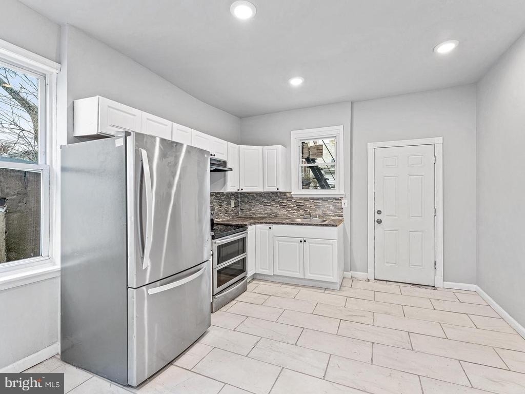 1511 N 54th Street - Photo 3