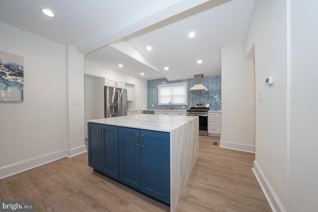 717 Miller Street - Photo 11