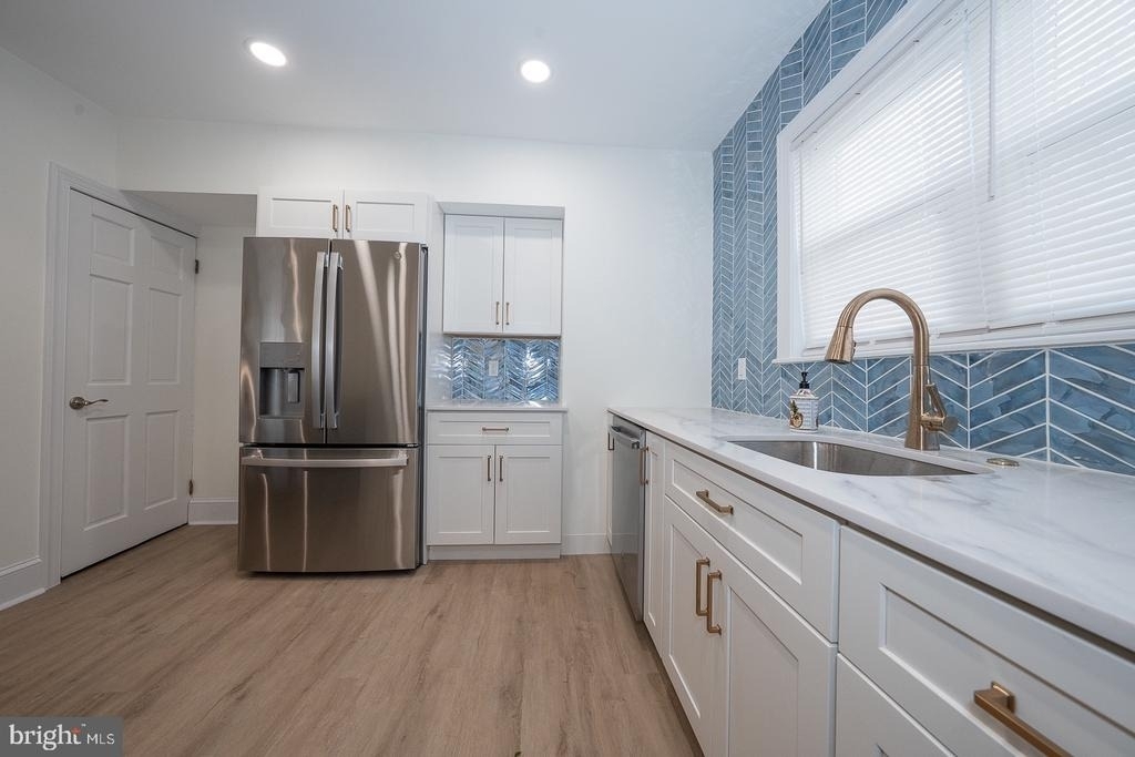 717 Miller Street - Photo 12