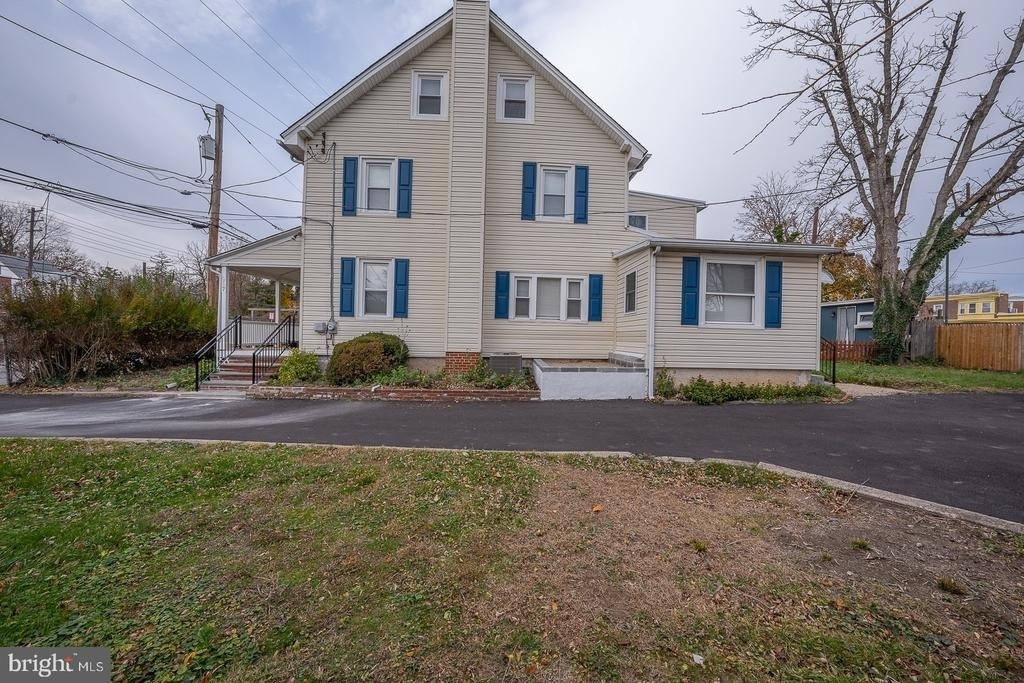 717 Miller Street - Photo 59