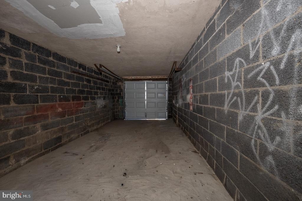 717 Miller Street - Photo 41