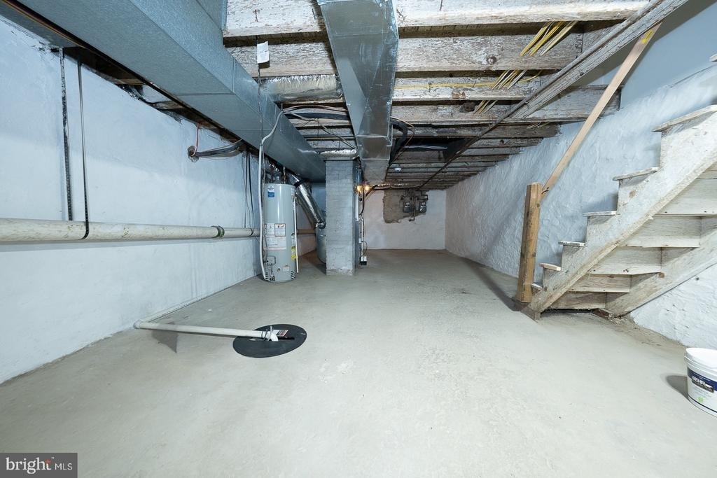 717 Miller Street - Photo 35