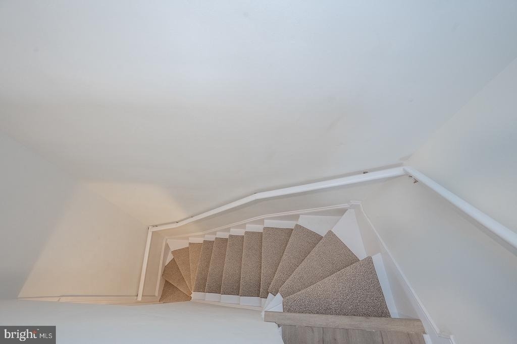 717 Miller Street - Photo 31