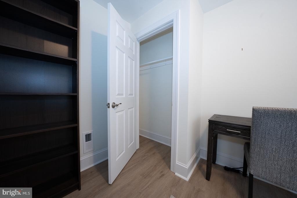 717 Miller Street - Photo 25