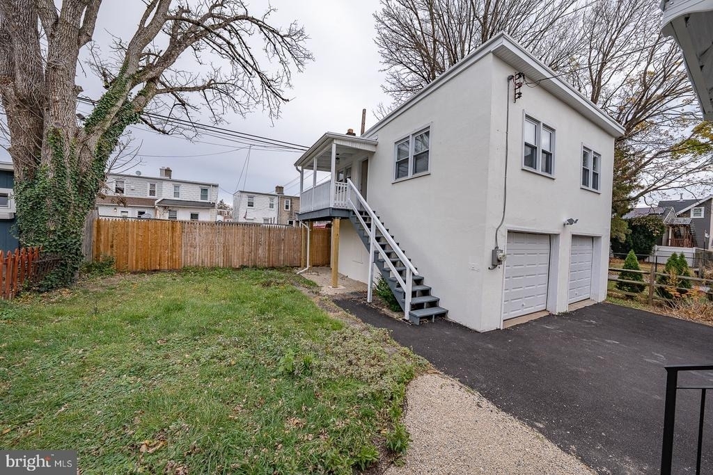 717 Miller Street - Photo 58