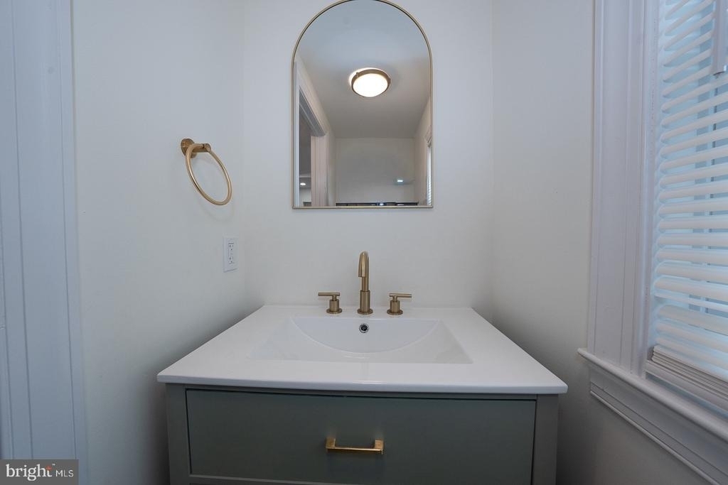 717 Miller Street - Photo 14