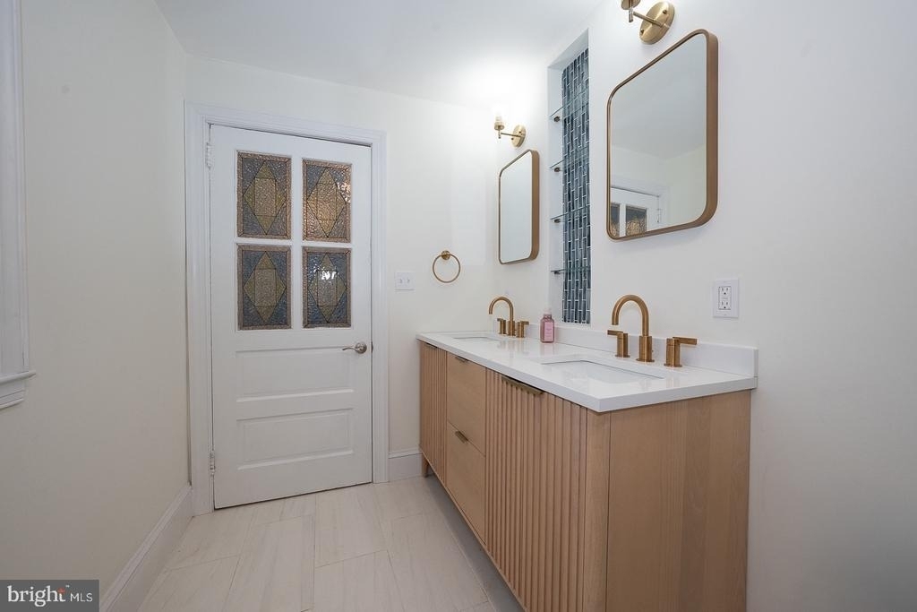 717 Miller Street - Photo 22