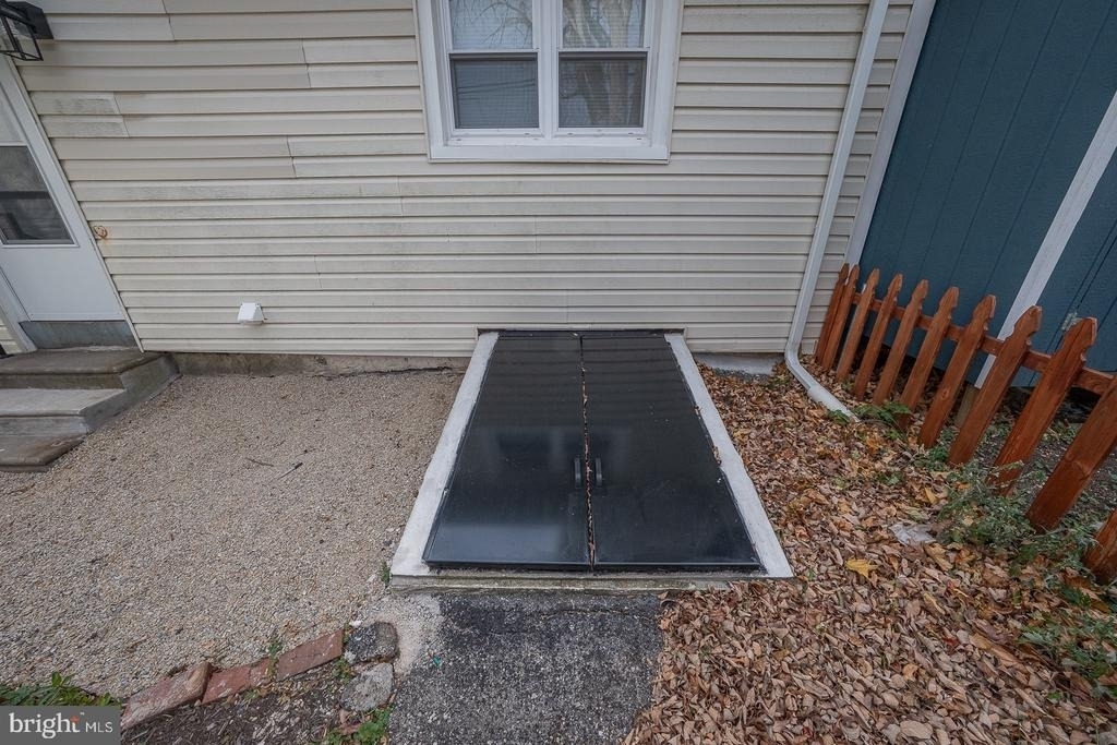 717 Miller Street - Photo 38