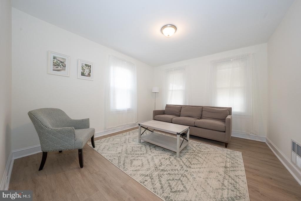 717 Miller Street - Photo 5