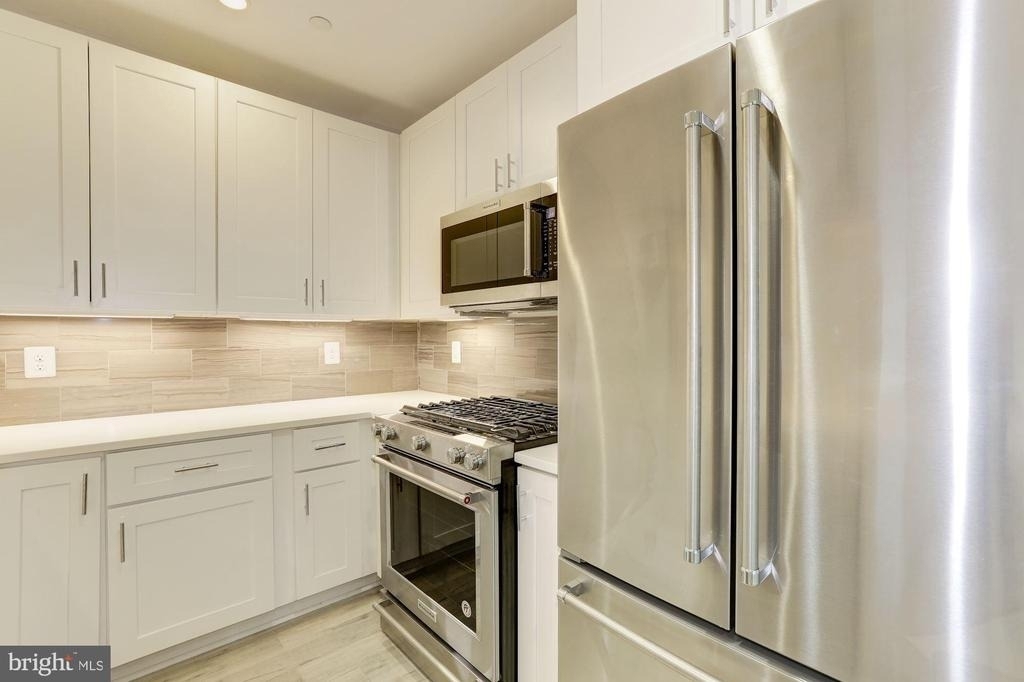 4008 Edmunds Nw - Photo 0