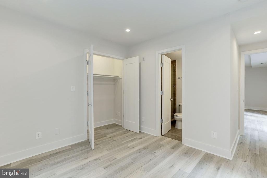 4008 Edmunds Nw - Photo 24