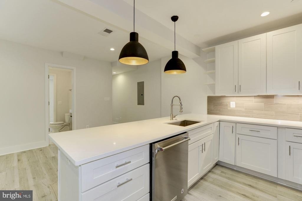 4008 Edmunds Nw - Photo 3