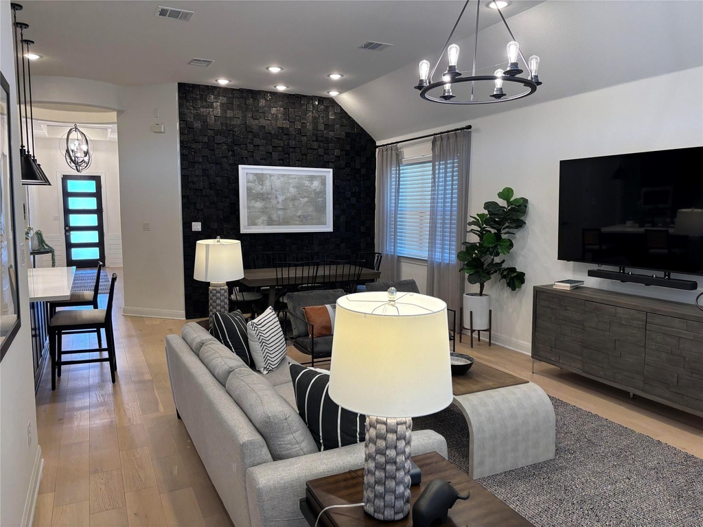 107 Smokebush Trl - Photo 2