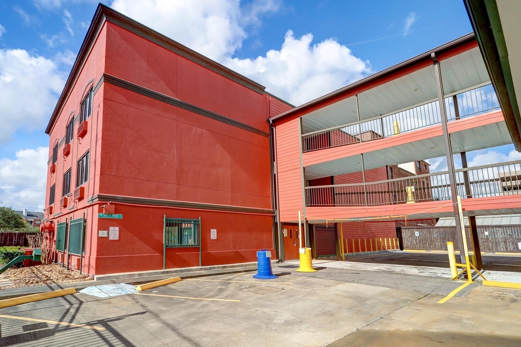 1025 Swanson Street - Photo 18