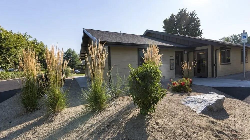 220 Holiday Ln - Photo 7